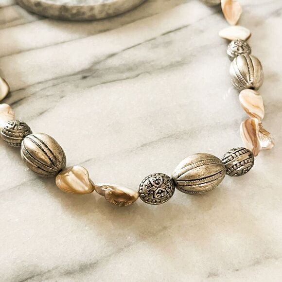 Lane Bryant Shell Beaded Necklace - Chunky Silver Toned Metal Beads - Picture 2 of 5